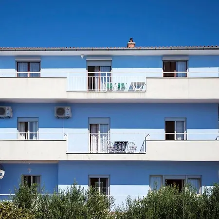 Cosy In Tisno, 40 Sqm, Parking Included *
