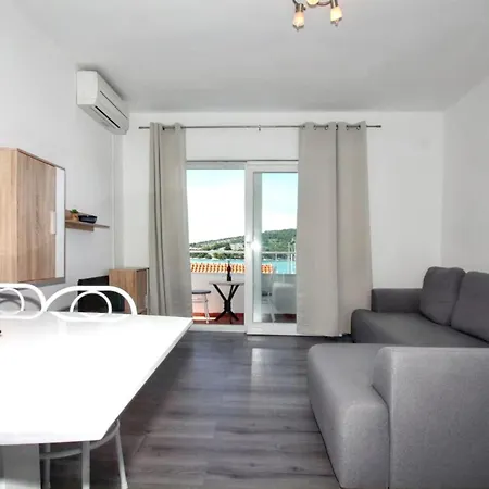 Cosy In Tisno, 40 Sqm, Parking Included Apartamento Tisno