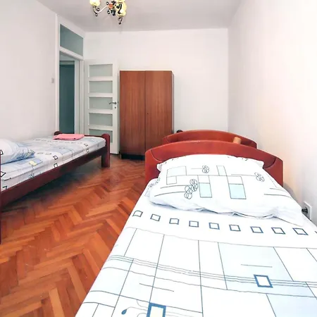 Apartamento Cosy In Tisno, 40 Sqm, Parking Included *
