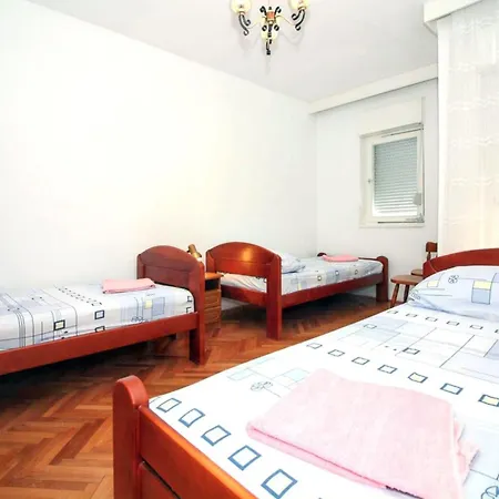 Apartment Cosy In Tisno, 40 Sqm, Parking Included Tisno
